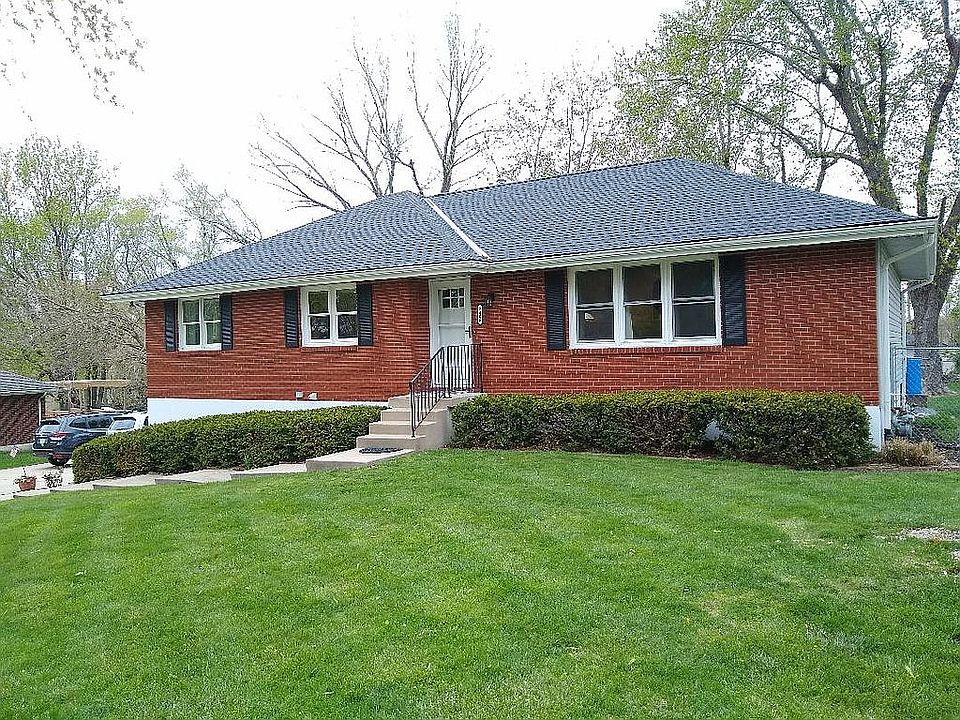 1st image of 2408 NW Powderhorn Dr