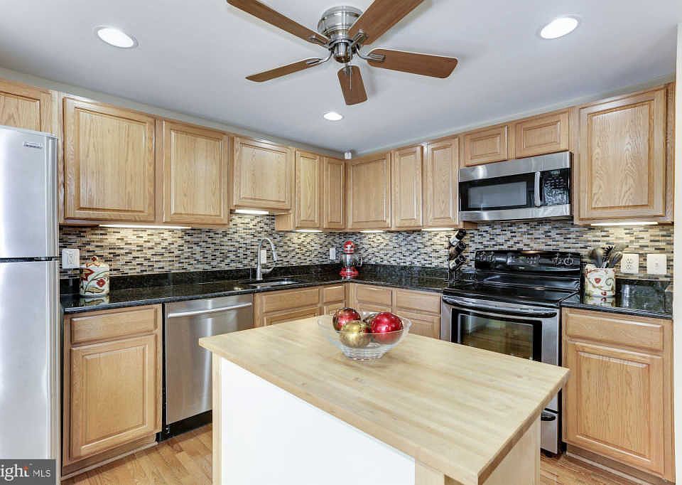 1st image of 9006 Piney Grove Dr