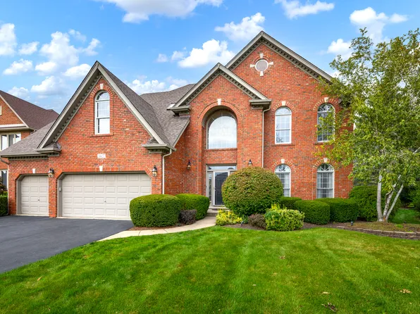 2407 Leverenz Rd, Naperville, IL 60564