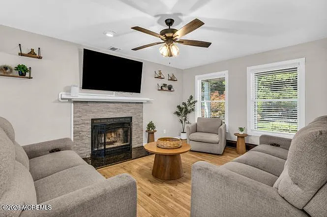 51 Venice Dr — Photo 17
