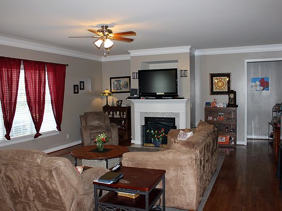 5th image of 11612 Sadler Glen Ln