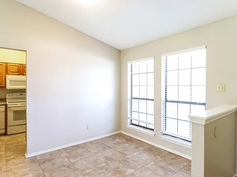226 Lemon Dr — Photo 5