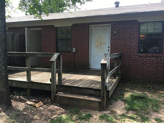 4th image of 406 W 16th Ct APT B