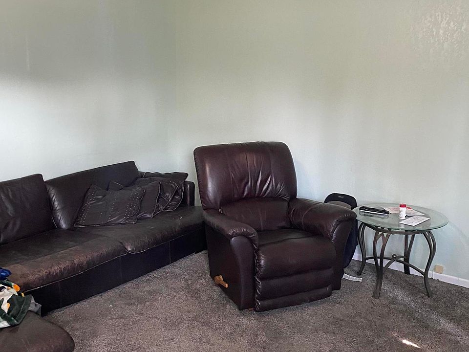 2nd image of 306 Jefferson St