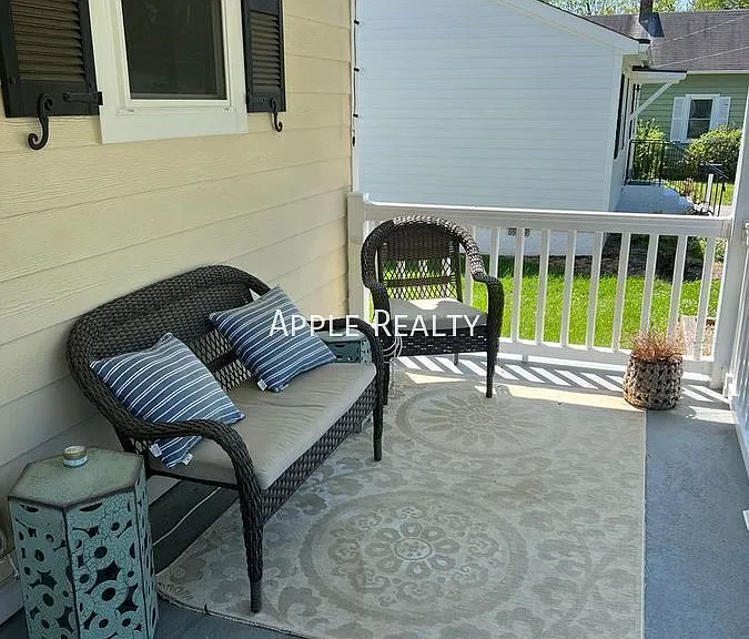 2211 W Knox St #B — Photo 12