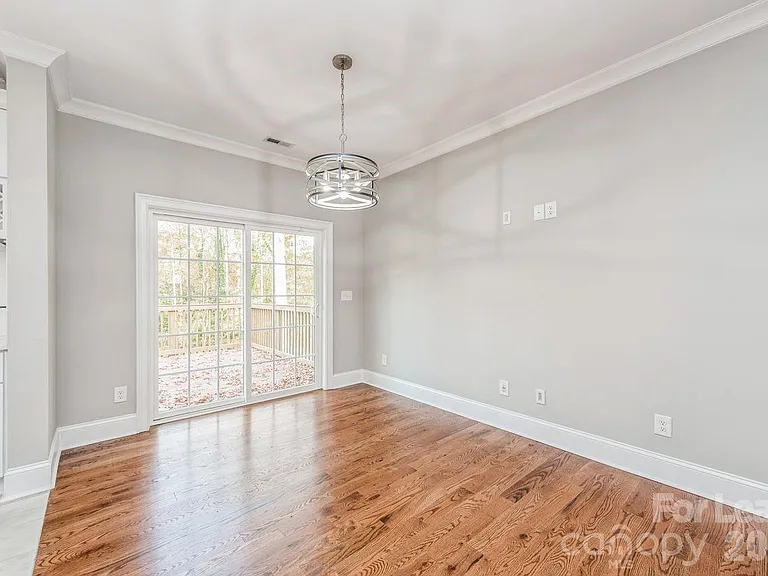 6513 Rockwell Blvd — Photo 11