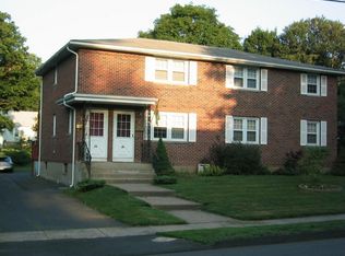 71 Clinton St, Meriden, CT 06450
