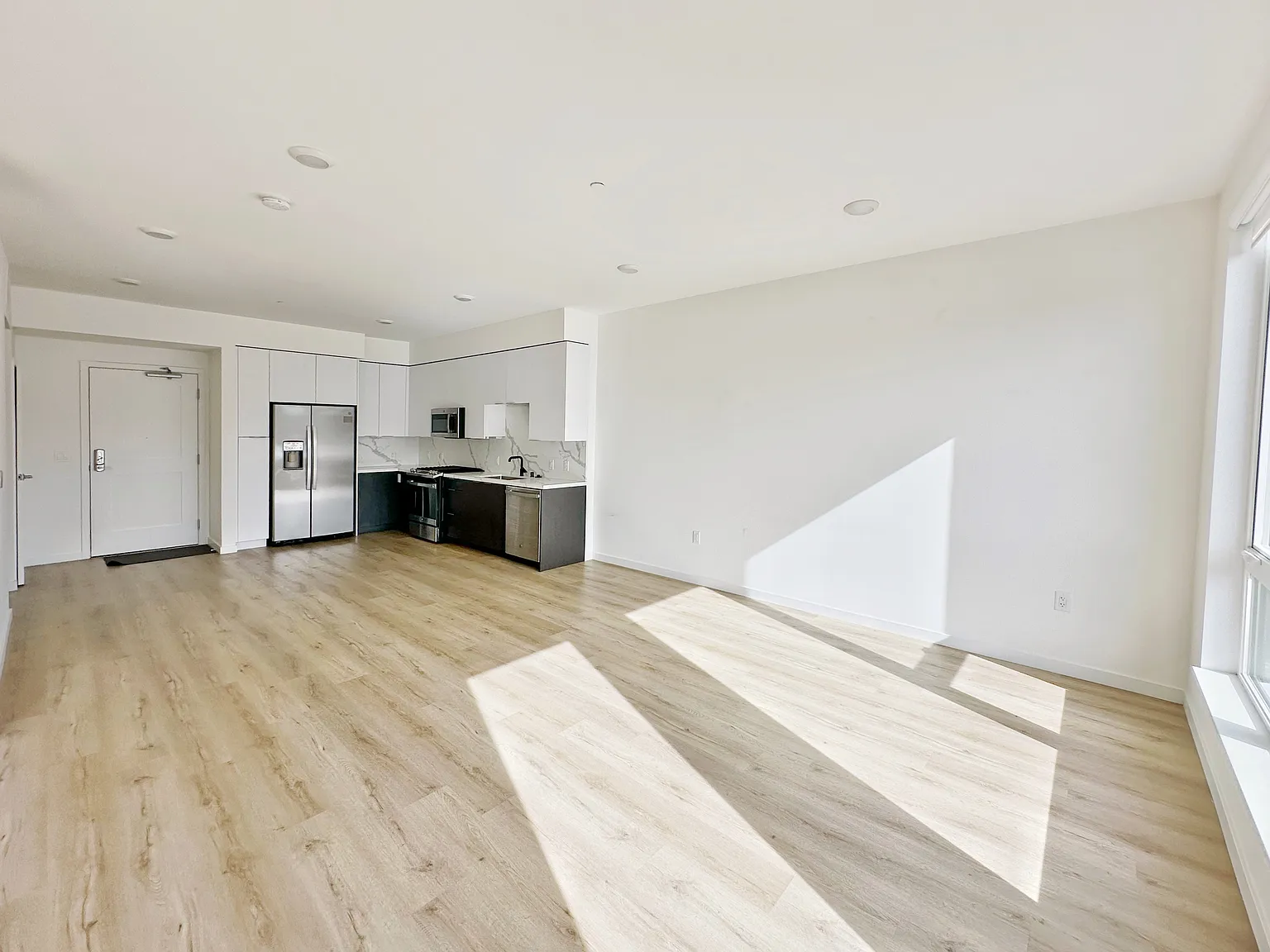 1 bed, 741 sqft, $3,600 — Photo 1