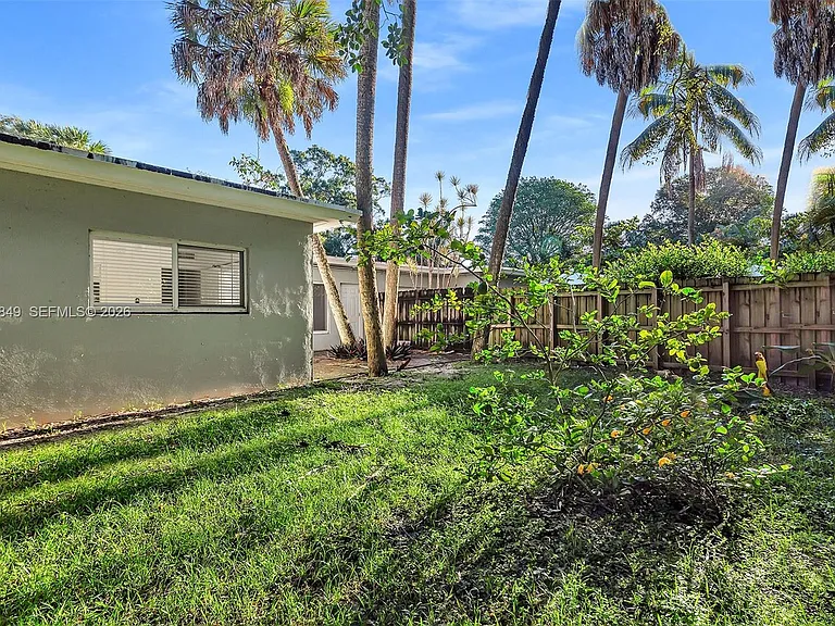 1550 SW 23rd Ct #A — Photo 29