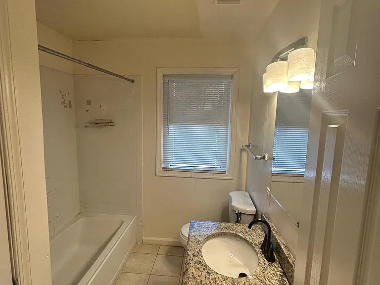 7208 Powhatan St — Photo 13