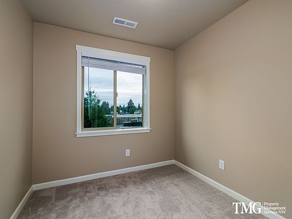 4th image of 4105 NE Saint Johns Rd #8