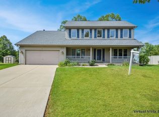 5 Callery Ct, Bolingbrook, IL 60490