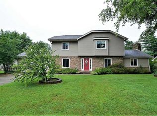 10688 Gettysburg Rd, Newburgh, IN 47630