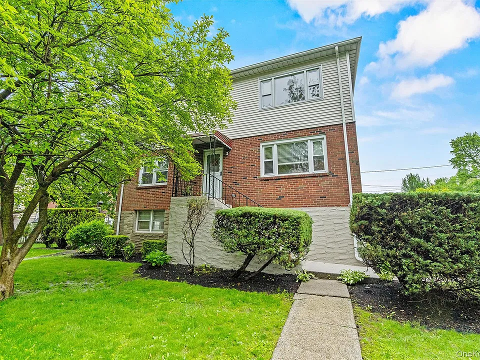 152 Harrison Ave #2