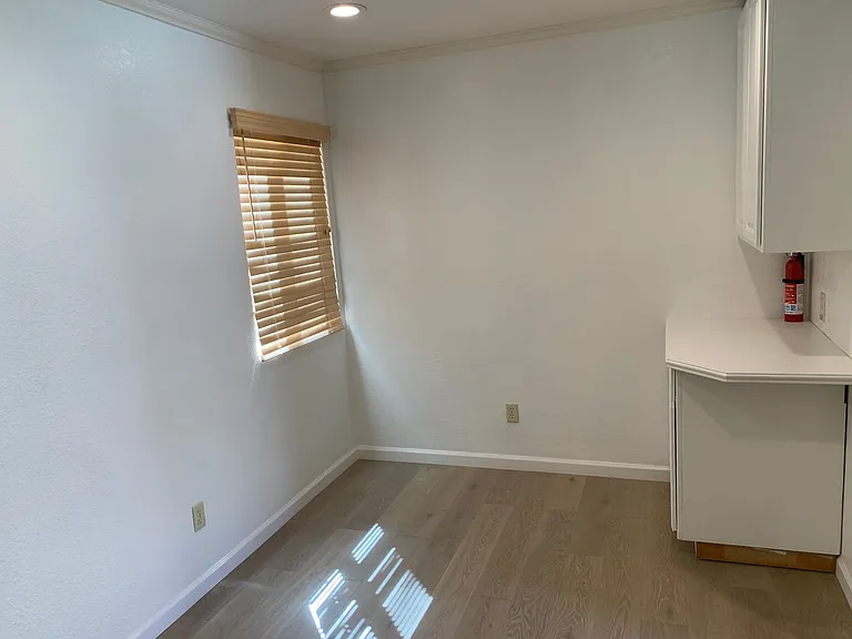 2905 Niagra St #171 — Photo 8