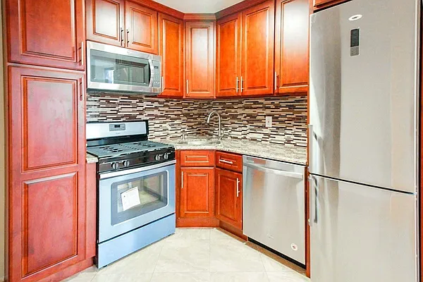 Rented by Hagstrom Management Inc | media 9