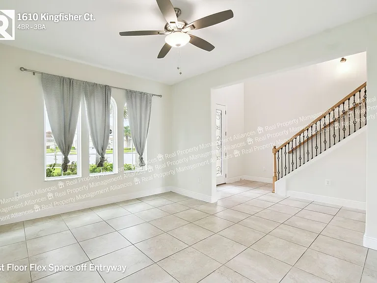 1610 Kingfisher Ct — Photo 3