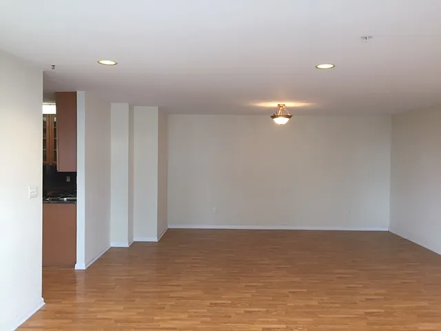 3 bed, 1637 sqft, $6,000 — Photo 2