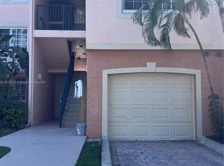 2021 SE 10th Ave APT 211, Fort Lauderdale, FL 33316