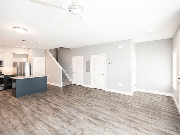 5th image of 220 Stafford St #101