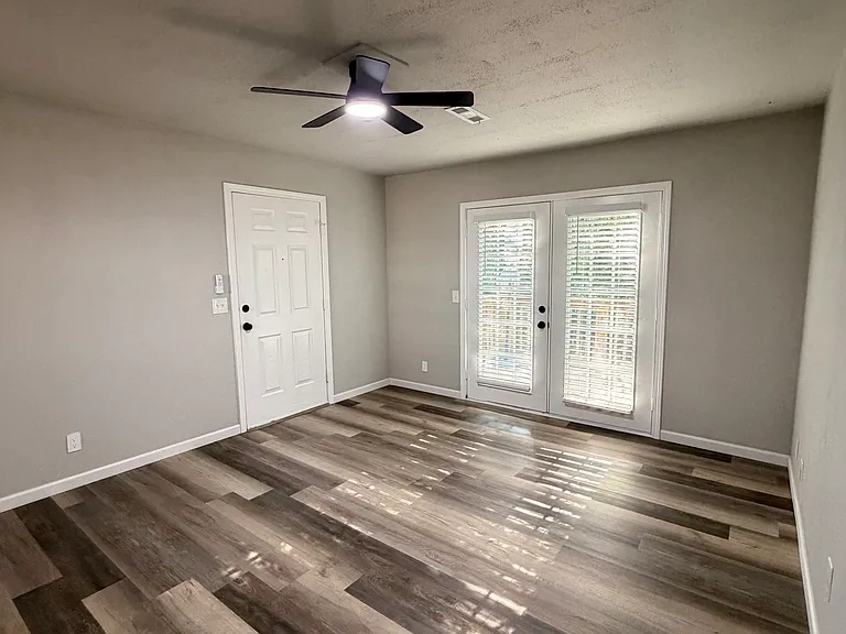 501 W Spruce St #501 — Photo 2