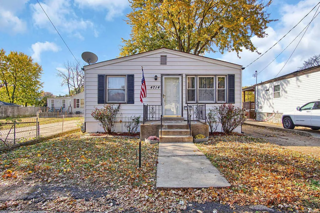 4714 Heidelberg Ave photo 1