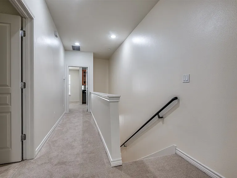 4225 McKinney Ave #11 — Photo 22