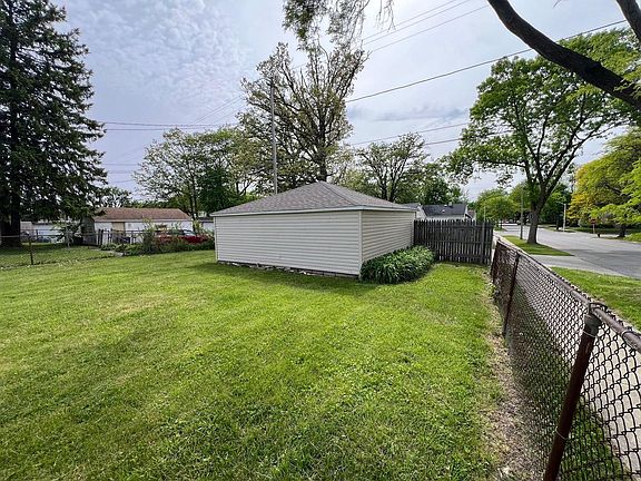 3rd image of 5279 N 44th STREET