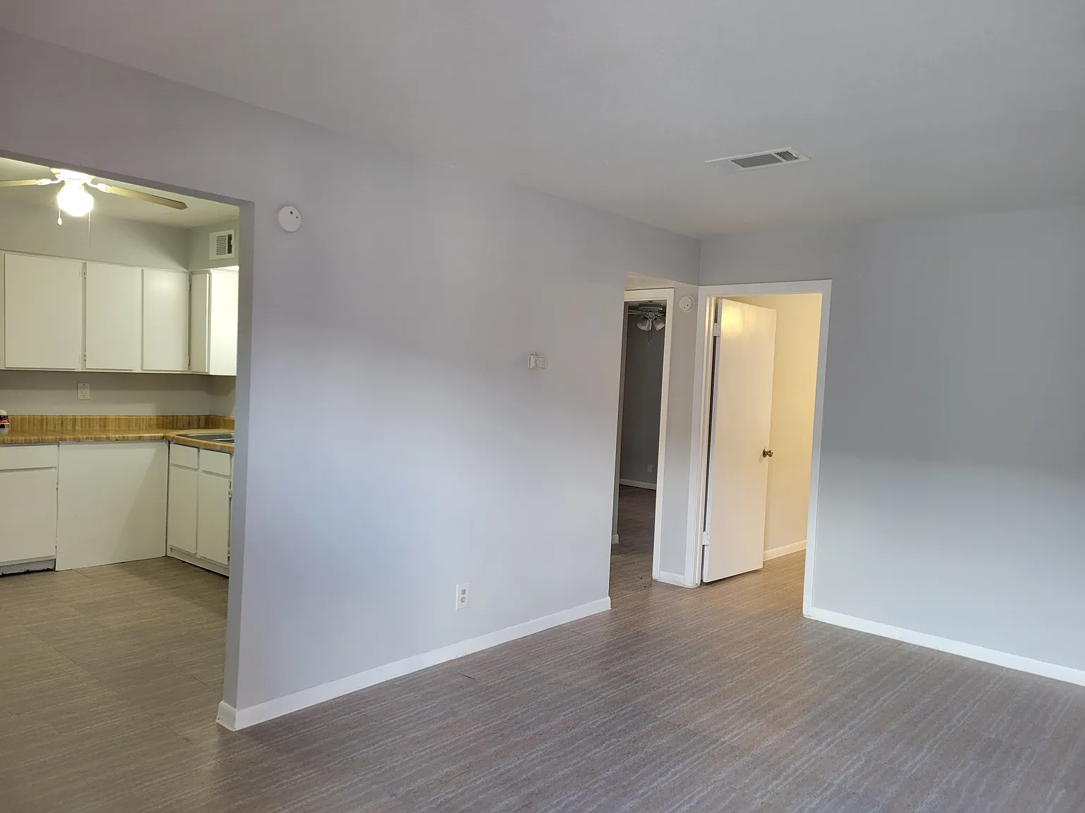 Laurel Apt — Photo 3