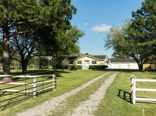 11715 Country Side Dr, Rosharon, TX 77583