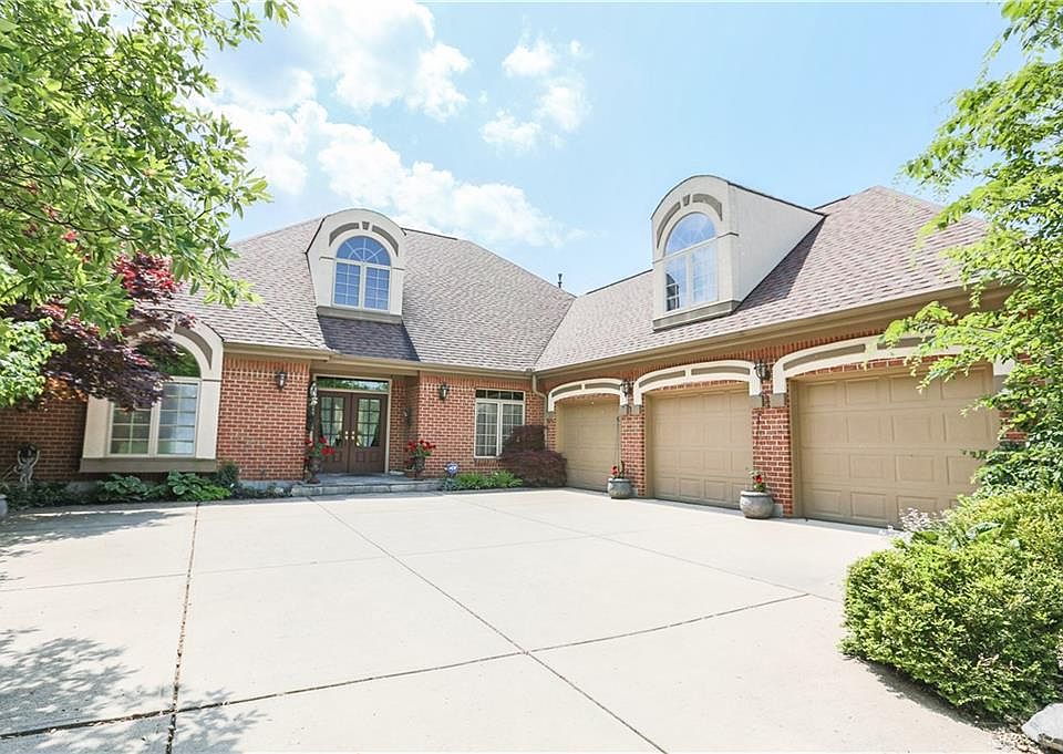 1st image of 1348 Courtyard Pl