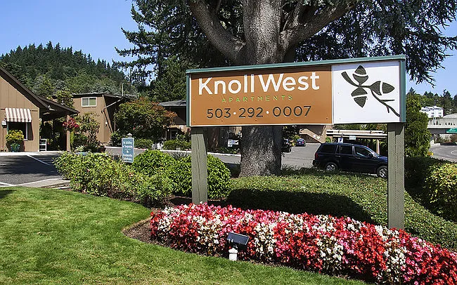 Knoll West Apartments — Photo 6