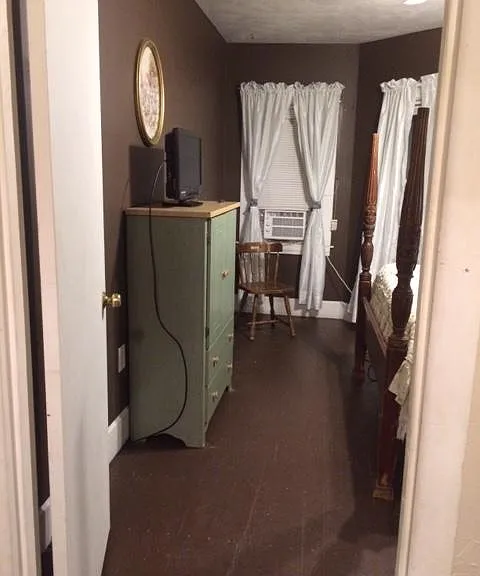 1028 Marshall St #1A — Photo 5