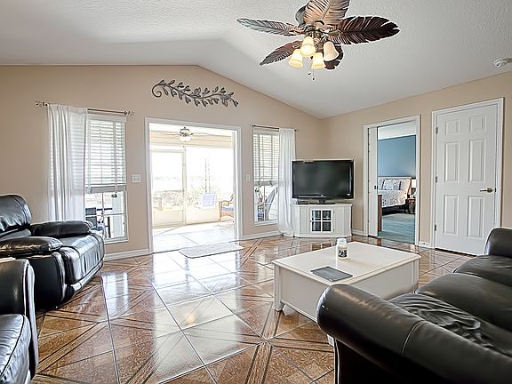 2nd image of 1619 Lake Villa Dr