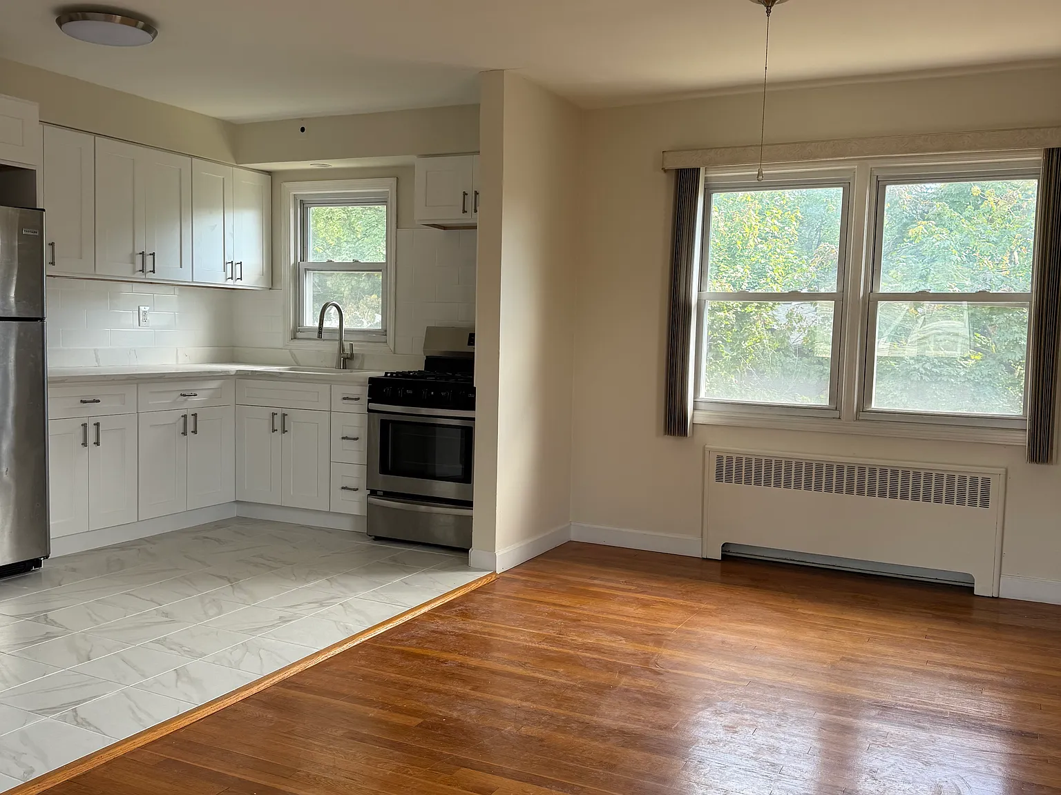 2 bed, 1120 sqft, $2,300 — Photo 3