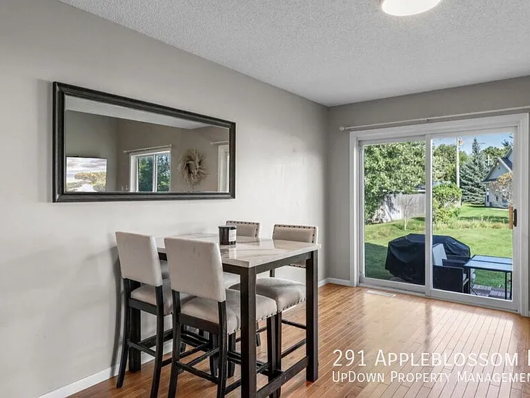 291 Appleblossom Ln — Photo 8