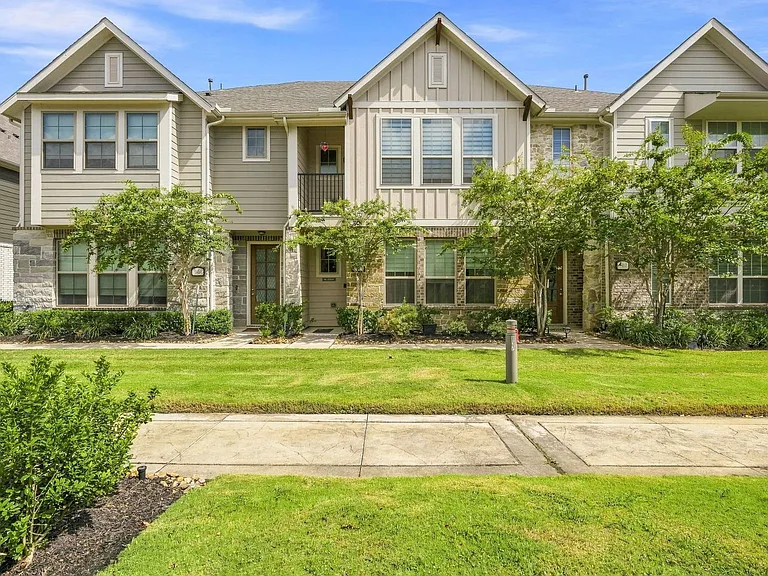 9460 Caddo Ridge Ln — Photo 1