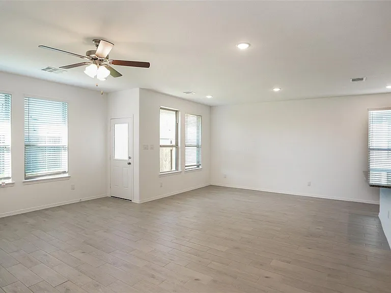 25810 Northpark Pine Dr — Photo 11