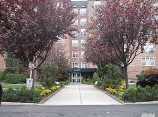 1840 211th St APT 4J, Bayside, NY 11360