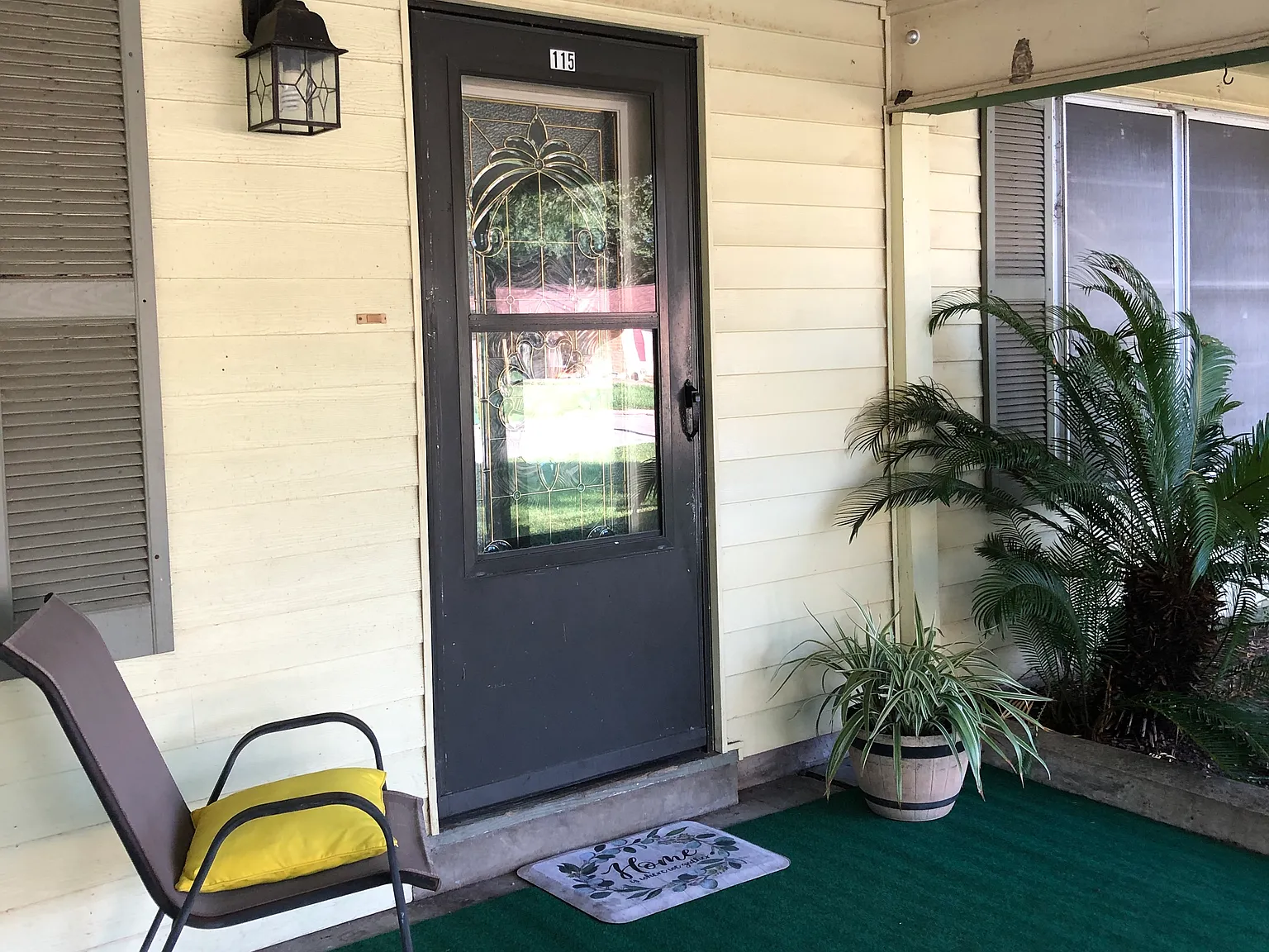 3 bed, $1,275 — Photo 2