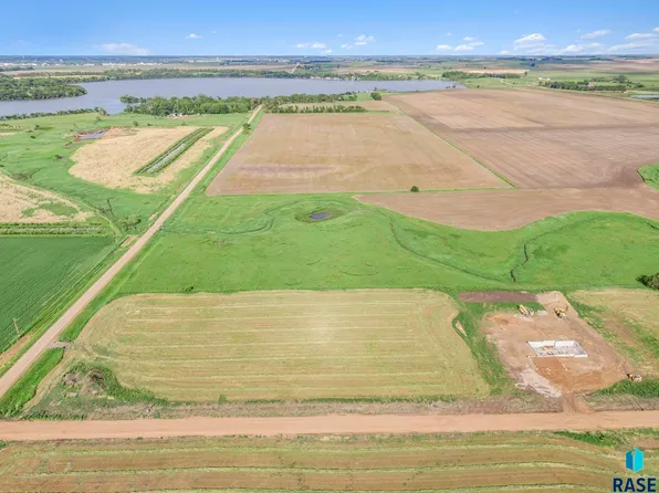 2008 Harvest Creek Ln Lot 1, Madison, SD 57042