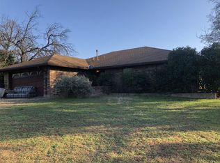 195 Gilbert Dr, Weatherford, TX 76087