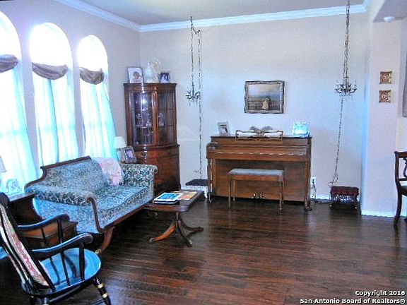 4th image of 2400 Woodbridge Way