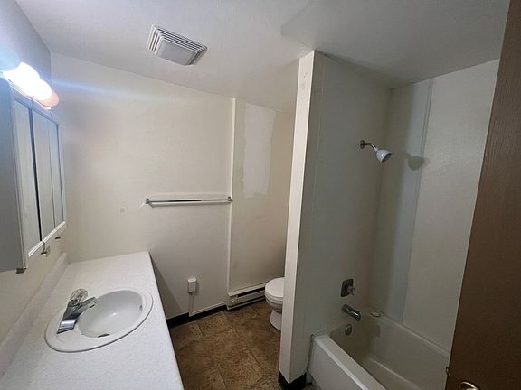 4th image of 301 Kiwanis Park Ln #4