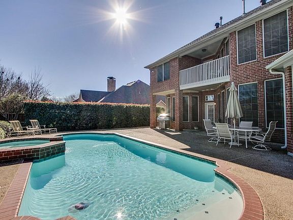 2nd image of 1746 Briaroaks Dr
