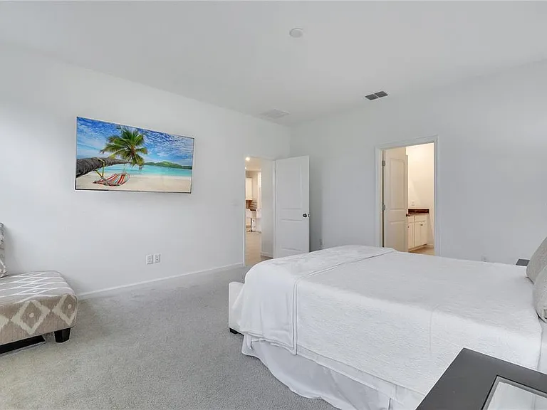 1098 Boardwalk Pl — Photo 28