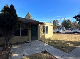 1700 NE Wells Acres Rd APT 32, Bend, OR 97701