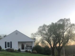 206 Steep Hill Rd, Blountville, TN 37617