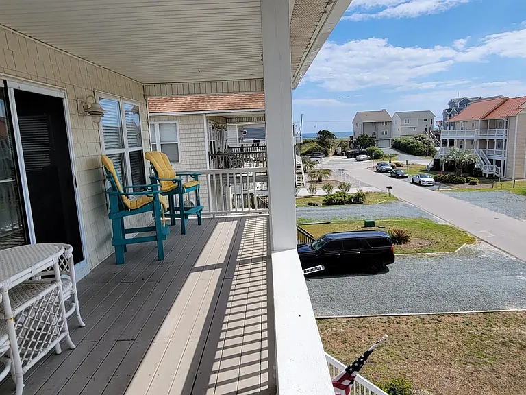 110 S High Point Ave — Photo 2