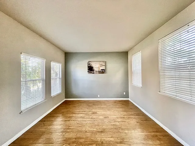 33854 Channel St — Photo 2